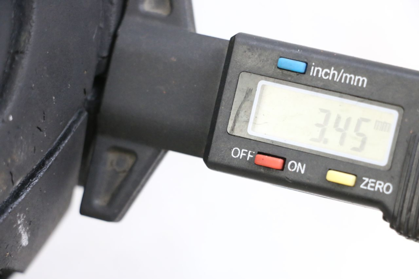 photo de OBRĘCZ PRZEDNIA SYM JOYRIDE EVO 125 (2009 - 2016) - Zoom stanu zużycia