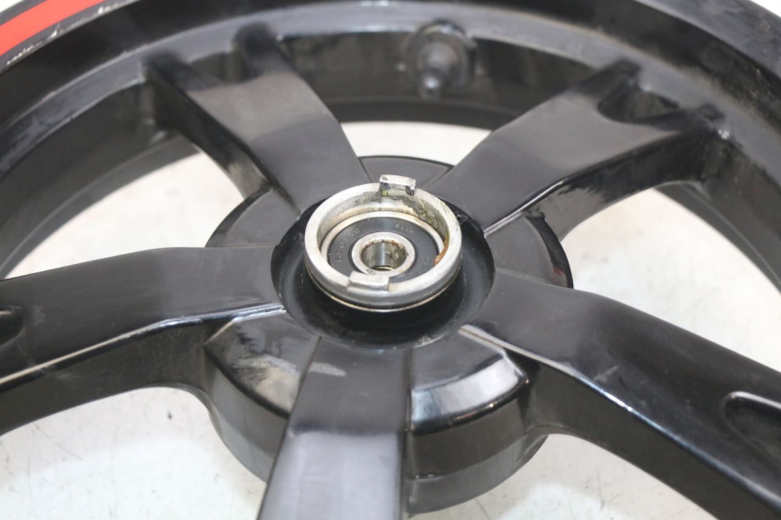 photo de OBRĘCZ PRZEDNIA PEUGEOT KISBEE 2T 50 (2010 - 2017) - Widok z bliska