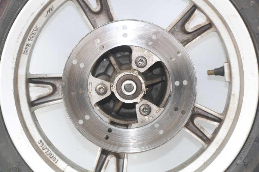 photo de OBRĘCZ PRZEDNIA PEUGEOT KISBEE 4T 50 (2010 - 2017) - Zbliżenie komponentów