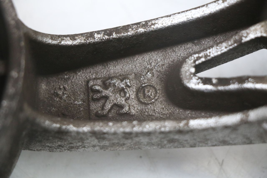 photo de OBRĘCZ PRZEDNIA PEUGEOT KISBEE 4T 50 (2018 - 2022) - Oznaczenia i referencje