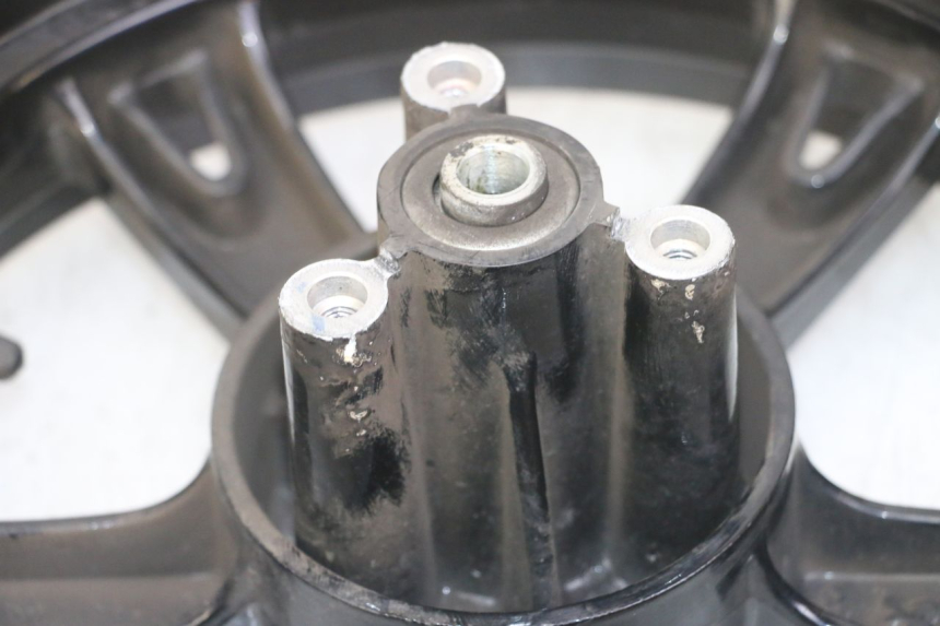 photo de OBRĘCZ PRZEDNIA PEUGEOT KISBEE 4T 50 (2018 - 2022) - Widok z bliska