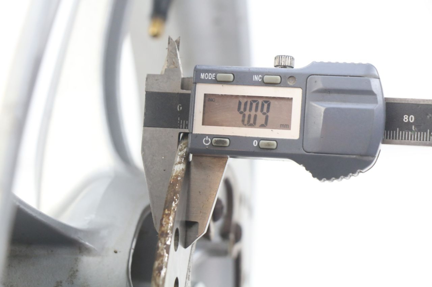 photo de OBRĘCZ PRZEDNIA PIAGGIO LIBERTY 4T 50 (2004 - 2008) - Szczegół części