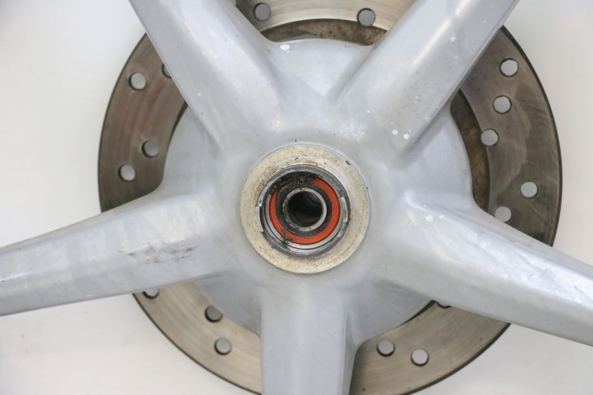 photo de OBRĘCZ PRZEDNIA PIAGGIO LIBERTY 4T 50 (2009 - 2015) - Zbliżenie komponentów