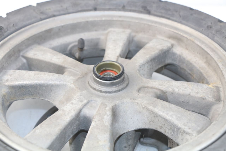 photo de OBRĘCZ PRZEDNIA KYMCO LIKE 4T 50 (2009 - 2018) - Zbliżenie techniczne