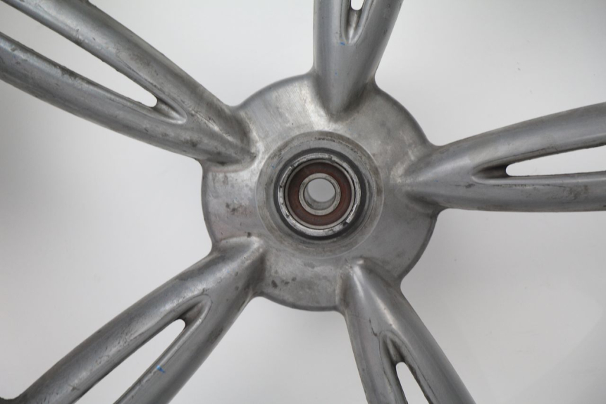 photo de OBRĘCZ PRZEDNIA PEUGEOT LOOXOR 50 (2001 - 2004) - Zbliżenie komponentów