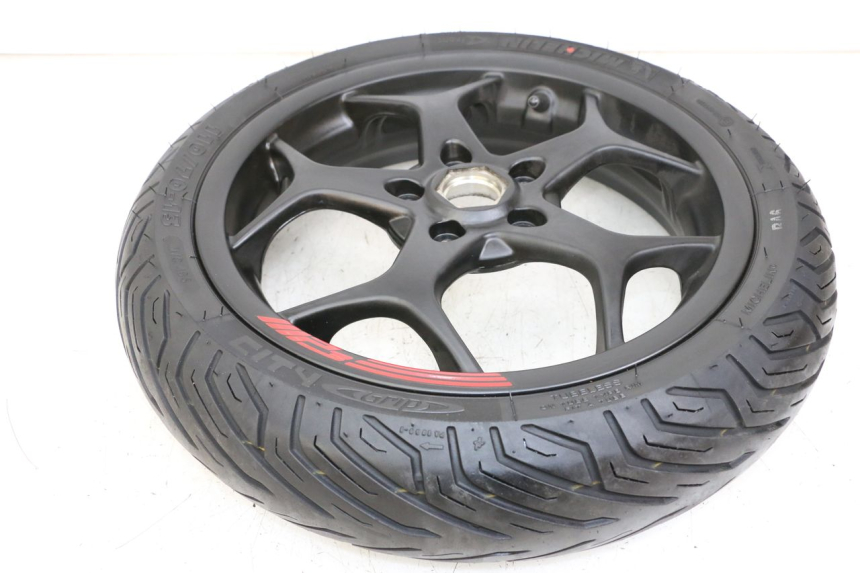 photo de OBRĘCZ PRZEDNIA PIAGGIO MP3 HPE 350 (2018 - 2020) - Zbliżenie techniczne