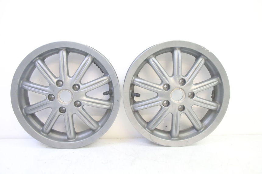 photo de OBRĘCZ PRZEDNIA PIAGGIO MP3 LT 400 (2007 - 2012) - Widok główny