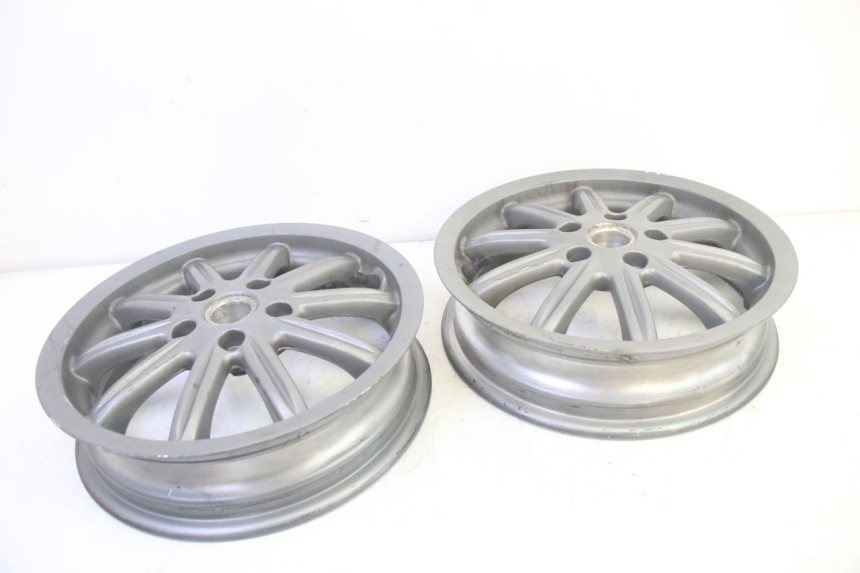 photo de OBRĘCZ PRZEDNIA PIAGGIO MP3 LT 400 (2007 - 2012) - Widok produktu