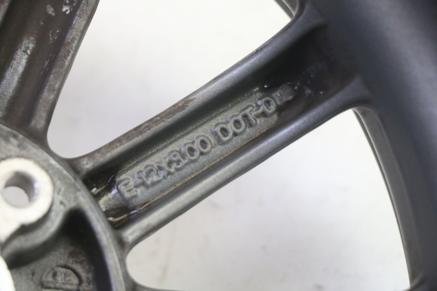 photo de OBRĘCZ PRZEDNIA PIAGGIO MP3 LT 400 (2007 - 2012) - Szczegół części