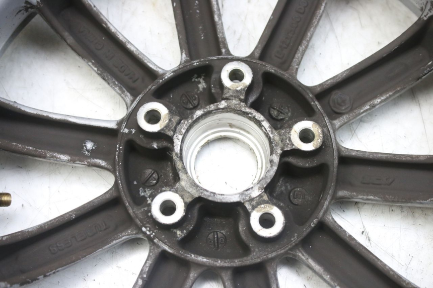 photo de OBRĘCZ PRZEDNIA PIAGGIO MP3 RL 250 (2006 - 2010) - Zbliżenie techniczne