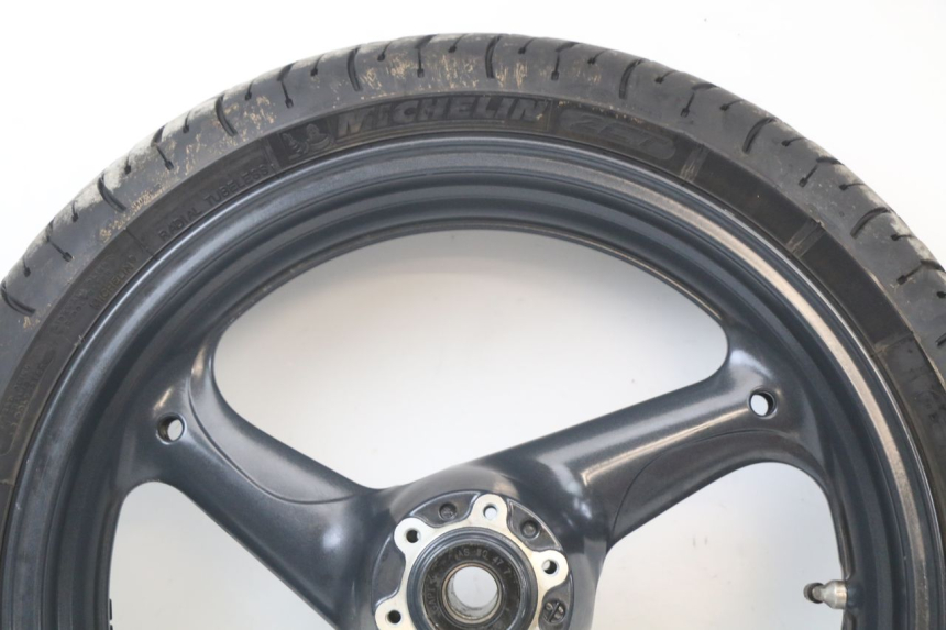 photo de OBRĘCZ PRZEDNIA MOTO GUZZI NORGE 8V GT 1200 (2011 - 2016) - Zoom stanu zużycia