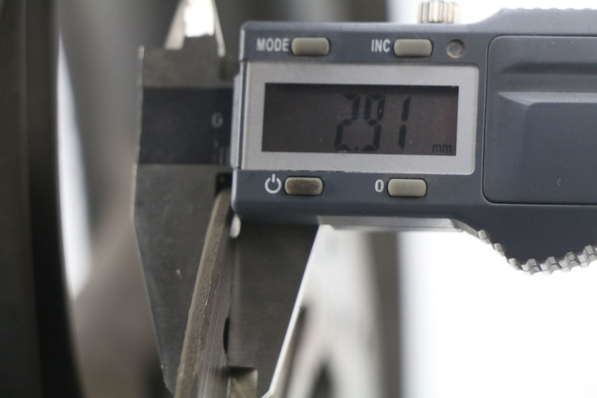 photo de OBRĘCZ PRZEDNIA HONDA PCX (JF47) 125 (2012 - 2013) - Szczegół części