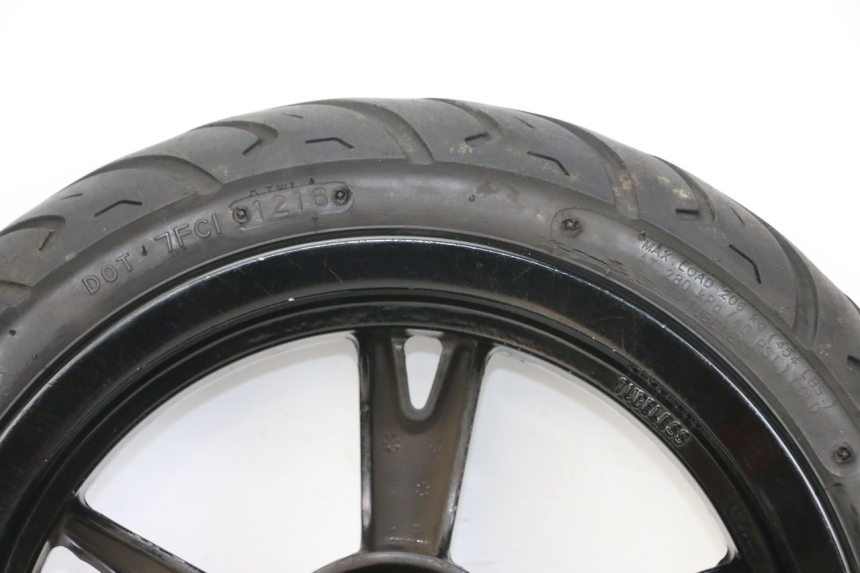 photo de OBRĘCZ PRZEDNIA PEUGEOT KISBEE 2T 50 (2010 - 2017) - Zbliżenie komponentów