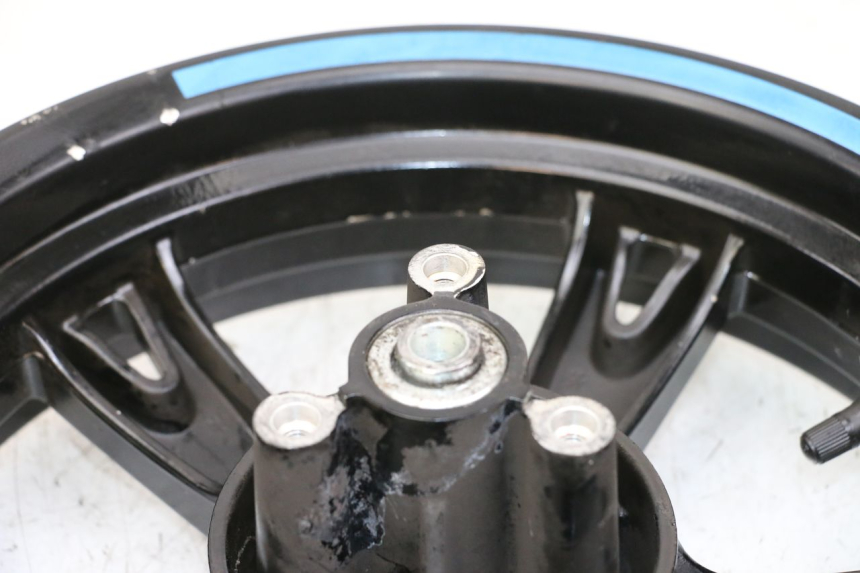 photo de OBRĘCZ PRZEDNIA PEUGEOT STREETZONE 4T 50 (2018 - 2023) - Widok z bliska