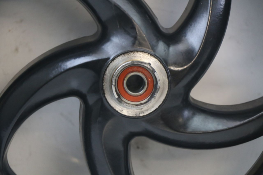 photo de OBRĘCZ PRZEDNIA PIAGGIO NEW TYPHOON 50 (2010 - 2017) - Zbliżenie techniczne