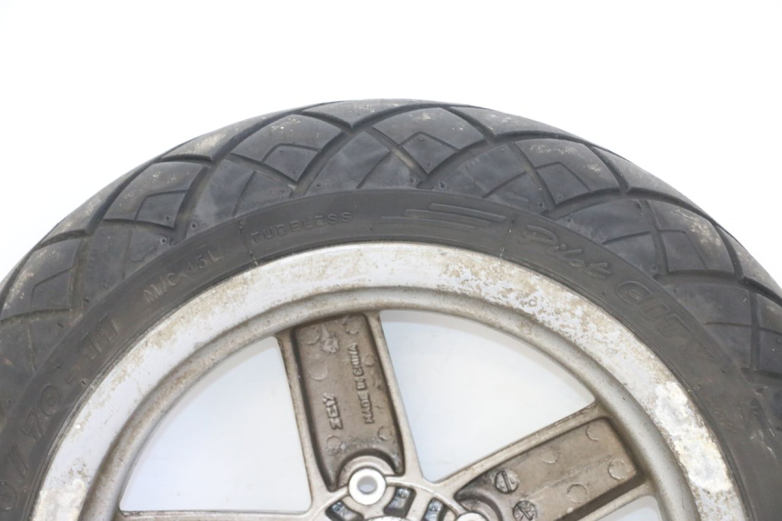 photo de OBRĘCZ PRZEDNIA PIAGGIO VESPA LX 2T 50 (2005 - 2013) - Szczegóły charakterystyczne