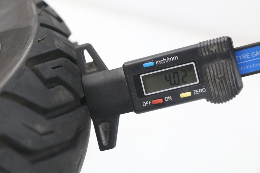 photo de OBRĘCZ PRZEDNIA RED ELECTRIC RED E PRO 1 (2017 - 2019) - Oznaczenia i referencje