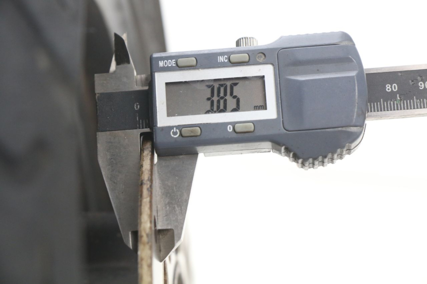 photo de OBRĘCZ PRZEDNIA DAELIM S4 50 (2010 - 2015) - Inny kąt widzenia