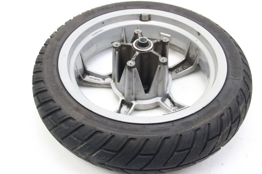 photo de OBRĘCZ PRZEDNIA PEUGEOT SATELIS COMPRESSOR K15 125 (2006 - 2009) - Inny kąt widzenia