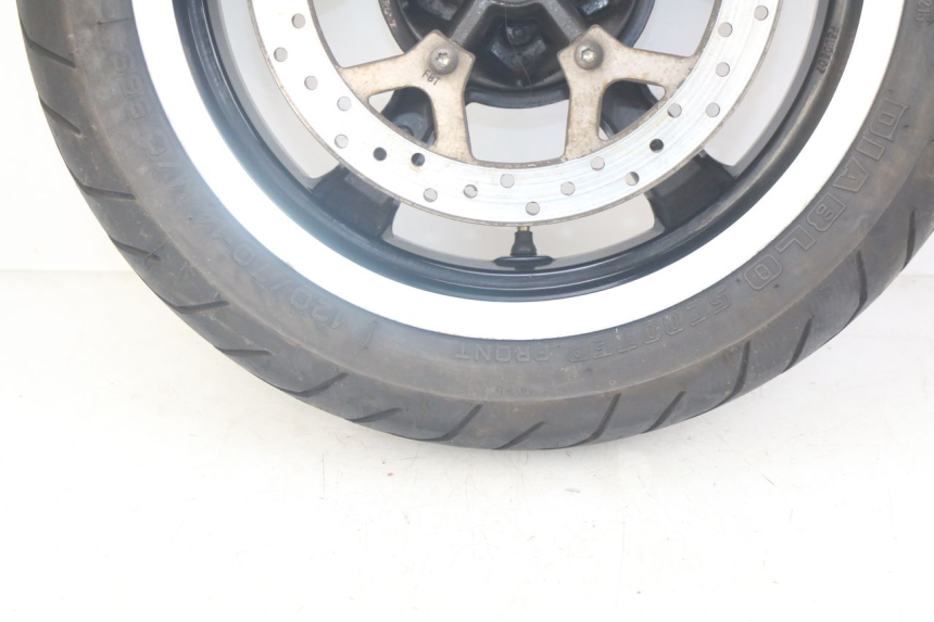 photo de OBRĘCZ PRZEDNIA PEUGEOT SATELIS 125 (2010 - 2012) - Zbliżenie komponentów