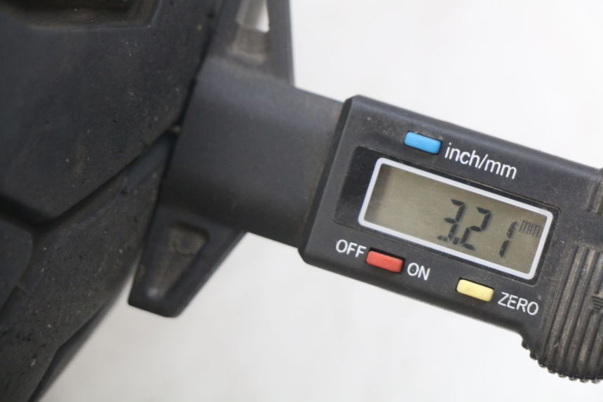 photo de OBRĘCZ PRZEDNIA PEUGEOT SATELIS 125 (2010 - 2012) - Zoom stanu zużycia