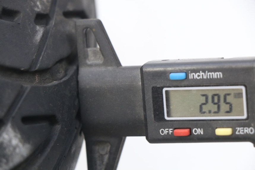 photo de OBRĘCZ PRZEDNIA JM MOTORS SC 4T 50 (2012 - 2017) - Zoom stanu zużycia