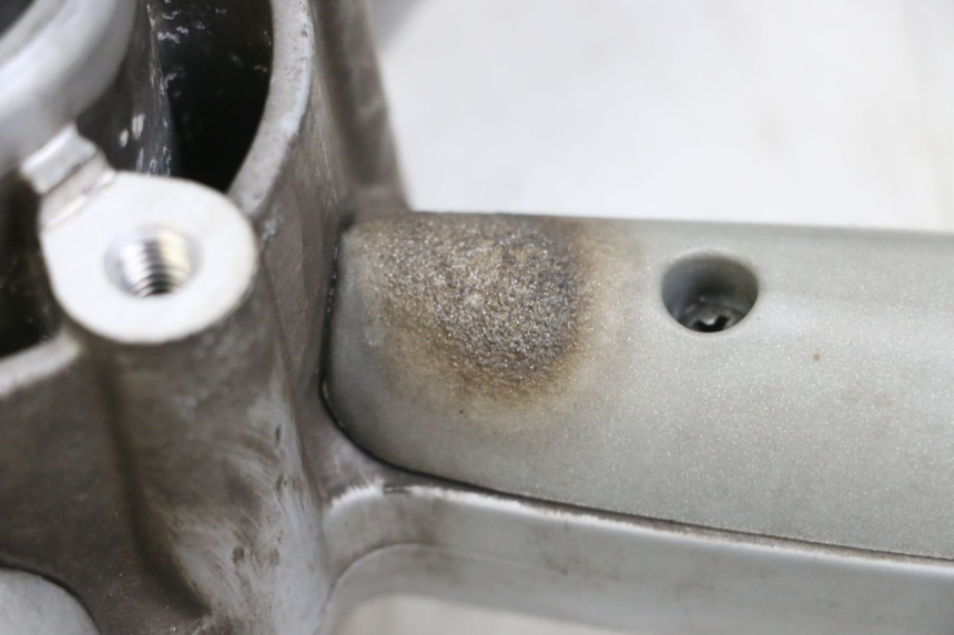 photo de OBRĘCZ PRZEDNIA APRILIA SCARABEO GT 125 (1999 - 2007) - Szczegół części