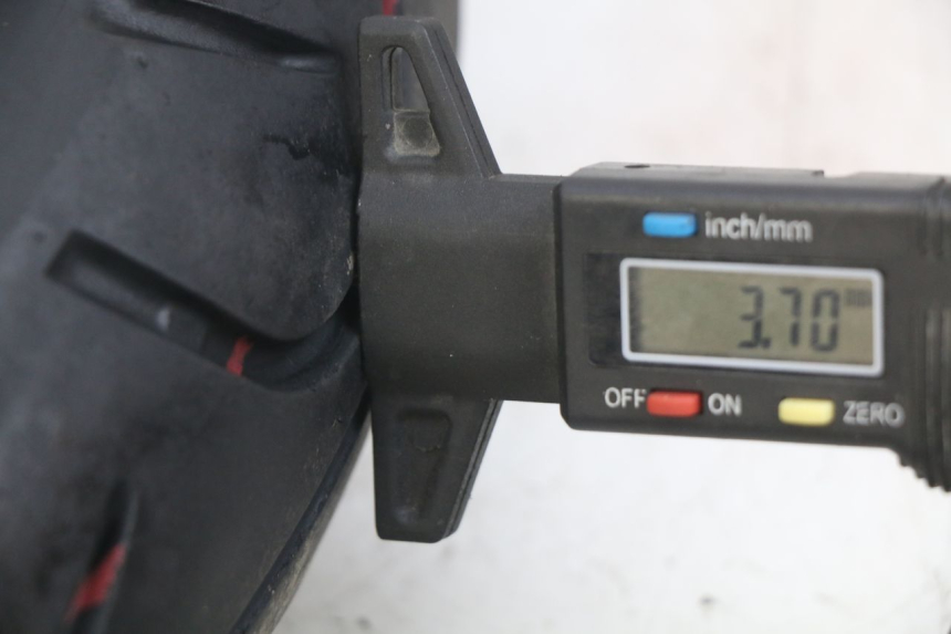 photo de OBRĘCZ PRZEDNIA HONDA SCV LEAD 100 (2003 - 2007) - Zoom stanu zużycia