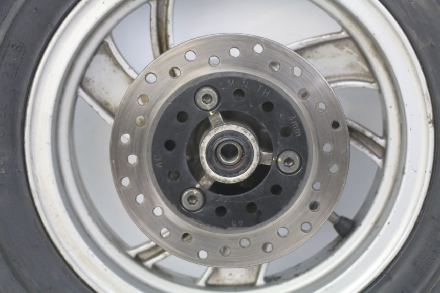 photo de OBRĘCZ PRZEDNIA KYMCO SENTO 100 (2008 - 2013) - Zbliżenie komponentów