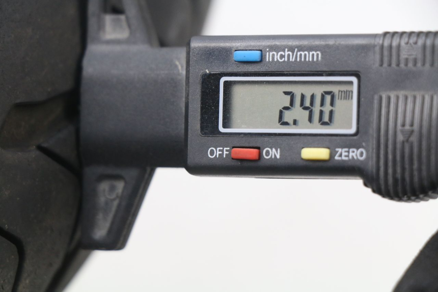 photo de OBRĘCZ PRZEDNIA TRIUMPH SPEED TRIPLE 1050 (2005 - 2007) - Szczegół części