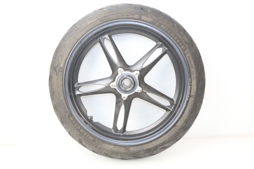 photo de OBRĘCZ PRZEDNIA TRIUMPH SPEED TRIPLE 1050 (2005 - 2007) - Szczegóły charakterystyczne