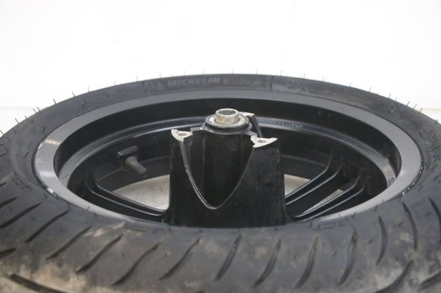 photo de OBRĘCZ PRZEDNIA PEUGEOT SPEEDFIGHT 4 4T 50 (2015 - 2020) - Zbliżenie techniczne