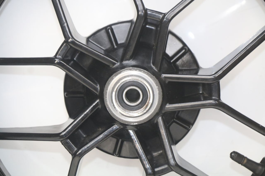 photo de OBRĘCZ PRZEDNIA APRILIA SR 2T 50 (2018 - 2022) - Widok z bliska