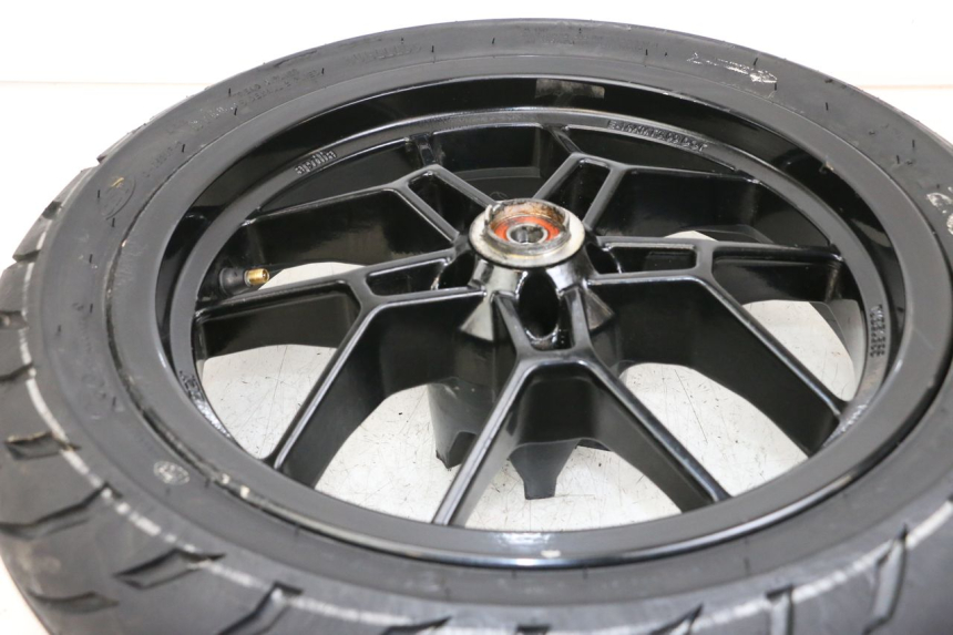 photo de OBRĘCZ PRZEDNIA APRILIA SR MOTARD 50 (2012 - 2018) - Zbliżenie komponentów