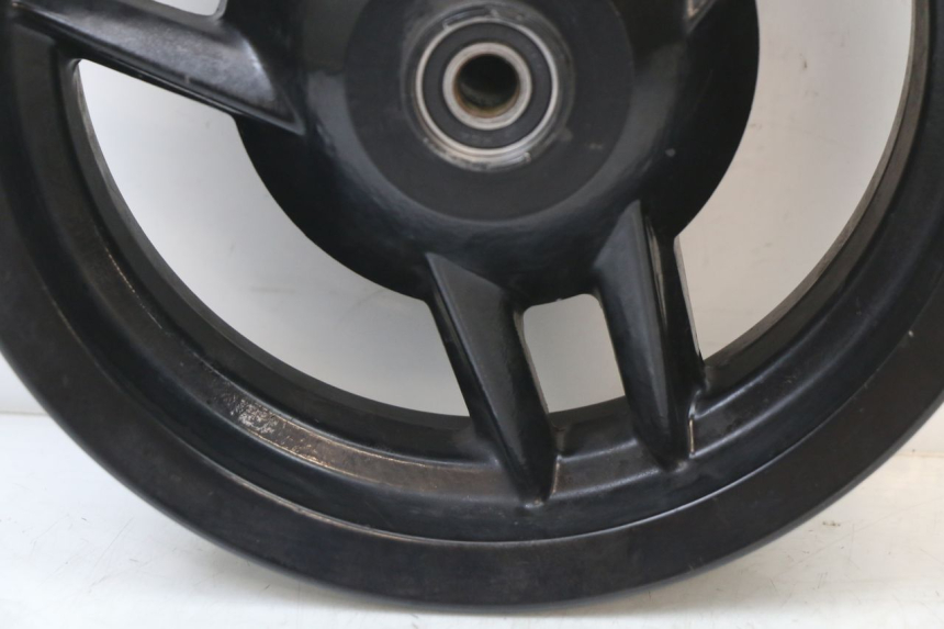 photo de OBRĘCZ PRZEDNIA PEUGEOT STREETZONE I 2T 50 (2018 - 2020) - Zoom stanu zużycia