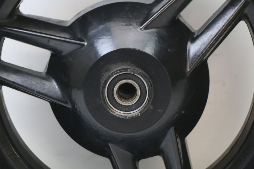 photo de OBRĘCZ PRZEDNIA PEUGEOT STREETZONE I 2T 50 (2018 - 2020) - Inny kąt widzenia