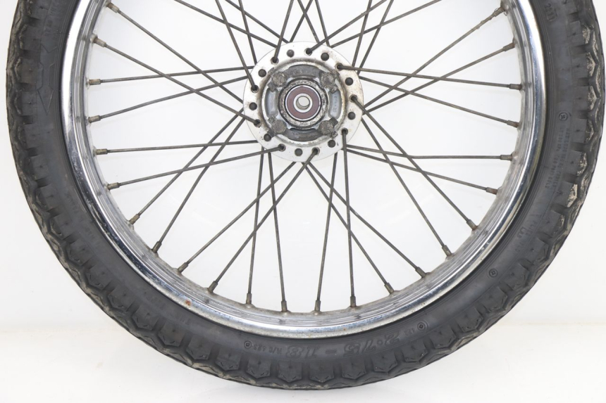 photo de OBRĘCZ PRZEDNIA SUZUKI GN 125 (1997 - 2000) - Zbliżenie komponentów