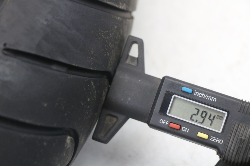 photo de OBRĘCZ PRZEDNIA SUZUKI GS F 500 (2004 - 2007) - Widok profilu