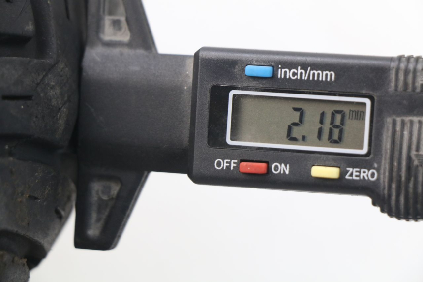 photo de OBRĘCZ PRZEDNIA PEUGEOT SX 80 (1986 - 1995) - Szczegół części