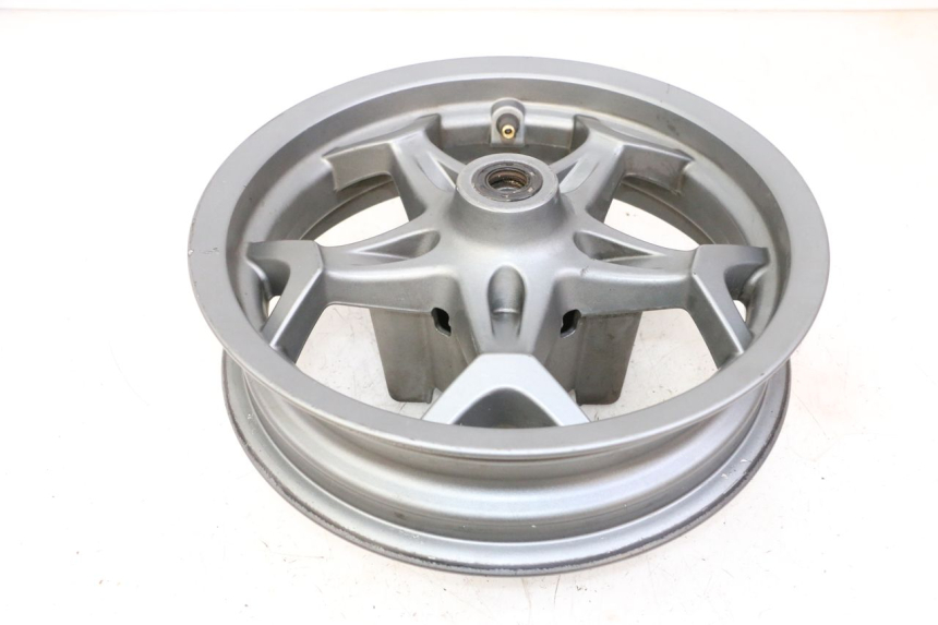 photo de OBRĘCZ PRZEDNIA APRILIA SXR 50 (2021 - 2023) - Szczegóły charakterystyczne