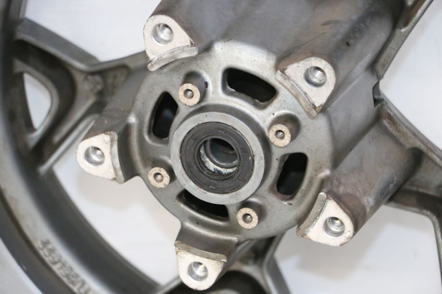 photo de OBRĘCZ PRZEDNIA APRILIA SXR 50 (2021 - 2023) - Zbliżenie techniczne