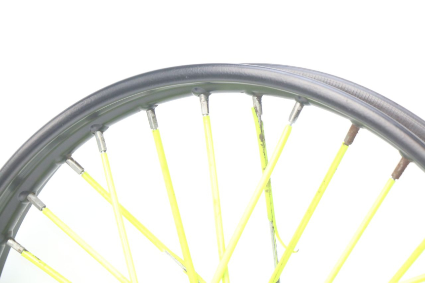 photo de OBRĘCZ PRZEDNIA NITRO MOTORS THUNDER 125 - Szczegóły charakterystyczne