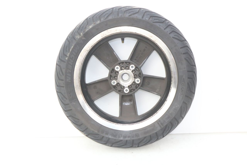 photo de OBRĘCZ PRZEDNIA PIAGGIO VESPA GTS IGET ABS 125 (2017 - 2023) - Widok z bliska