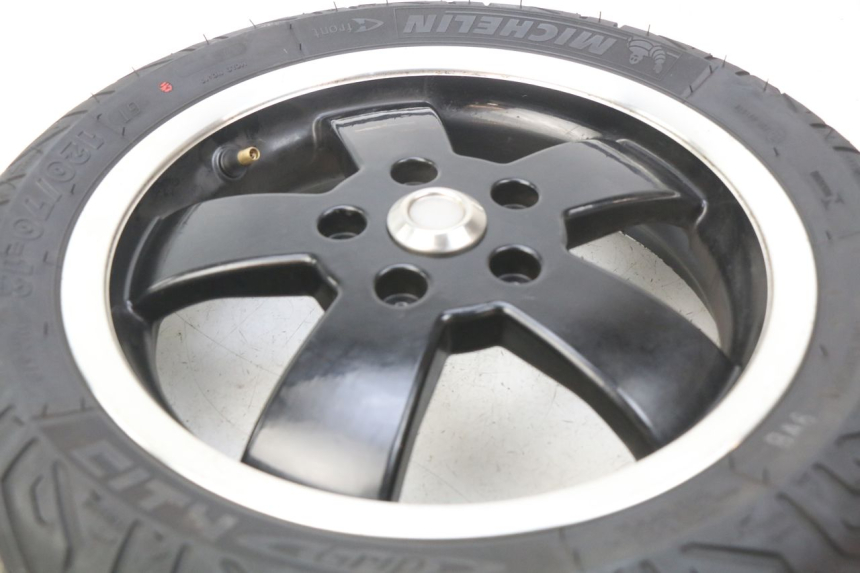 photo de OBRĘCZ PRZEDNIA PIAGGIO VESPA GTS IGET ABS 125 (2017 - 2023) - Punkty mocowania