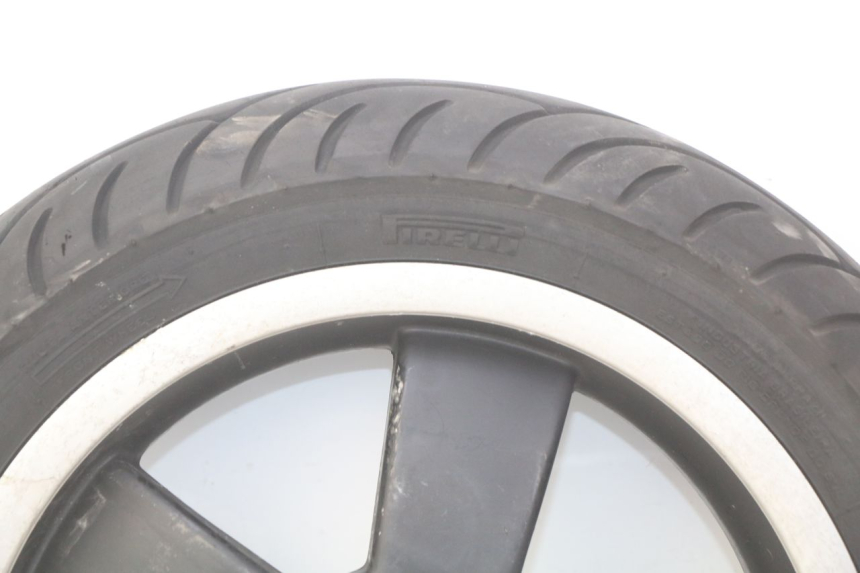 photo de OBRĘCZ PRZEDNIA PIAGGIO VESPA GTS SUPER IE 125 (2009 - 2016) - Szczegóły charakterystyczne