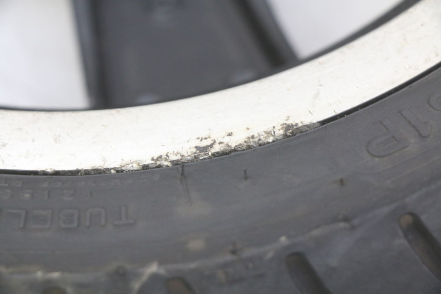 photo de OBRĘCZ PRZEDNIA PIAGGIO VESPA GTS SUPER IE 125 (2009 - 2016) - Inny kąt widzenia