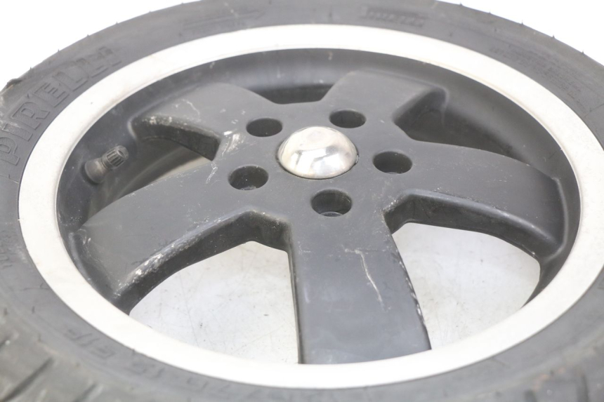 photo de OBRĘCZ PRZEDNIA PIAGGIO VESPA GTS SUPER IE 125 (2009 - 2016) - Zbliżenie techniczne