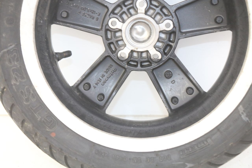 photo de OBRĘCZ PRZEDNIA PIAGGIO VESPA GTS SUPER IE 125 (2009 - 2016) - Punkty mocowania