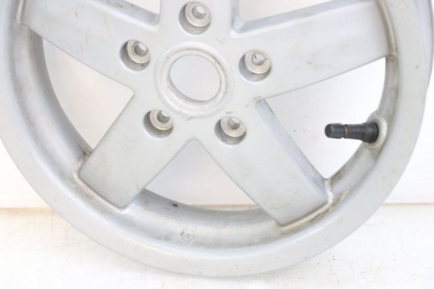 photo de OBRĘCZ PRZEDNIA PIAGGIO VESPA LX 125 (2005 - 2010) - Zbliżenie techniczne