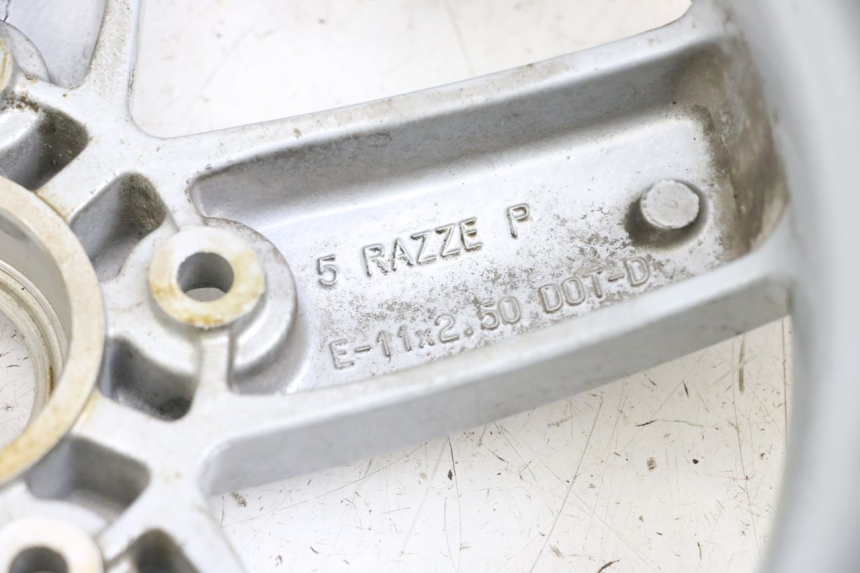 photo de OBRĘCZ PRZEDNIA PIAGGIO VESPA LX 125 (2005 - 2010) - Punkty mocowania